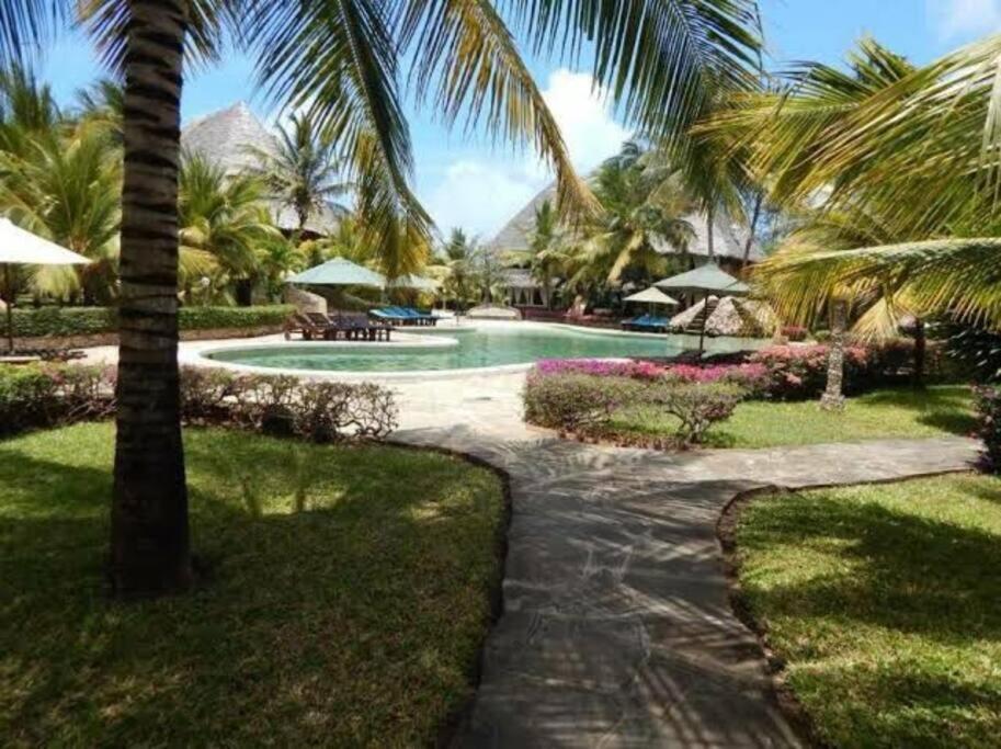 Tembo Beach Cottage Malindi Dış mekan fotoğraf
